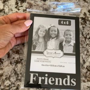 Magnetic photo frame